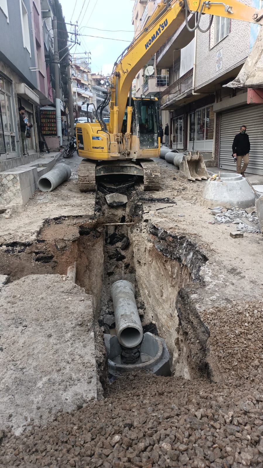 İZSU CADDE, SOKAK VE BULVARLARDA ALTYAPI YENİLEME İŞİ