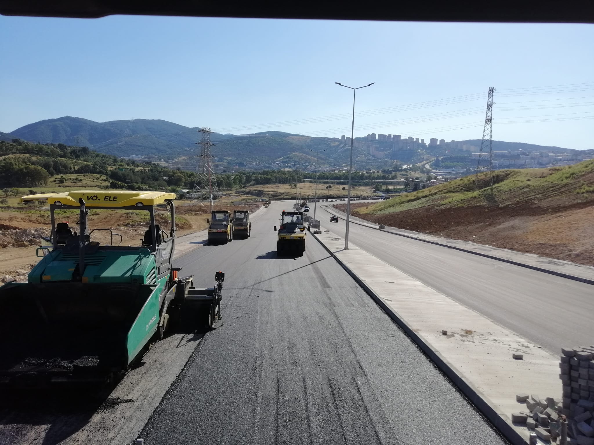 KARABAĞLAR UZUNDERE KENTSEL DÖNÜŞÜM ALANI YOL YAPIM İŞİ